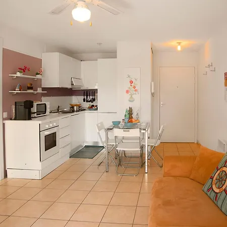 Apartment Royale Sejour - - Happy